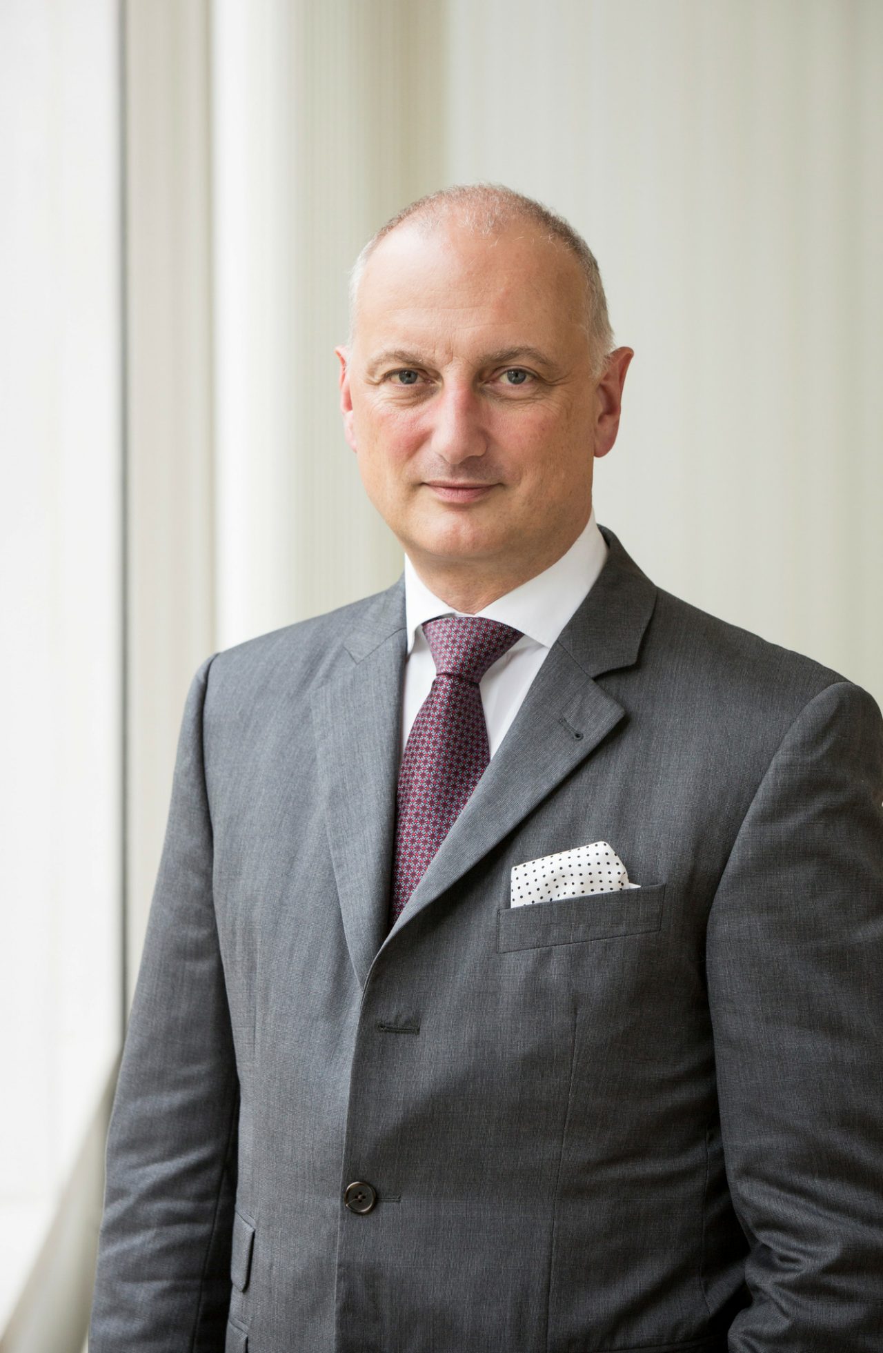 Dr. Nikolas Stihl